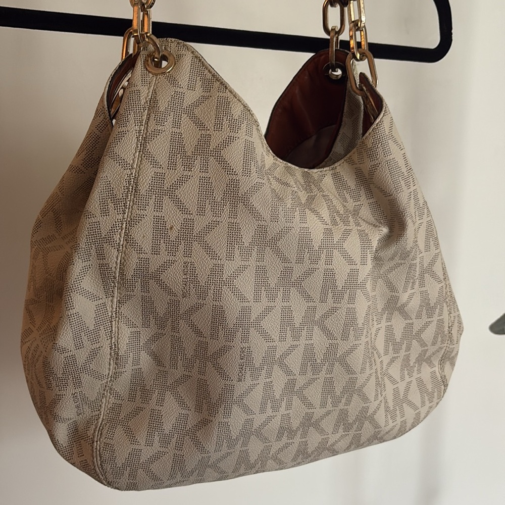 Michael Kors Bag - Picture 2 of 10